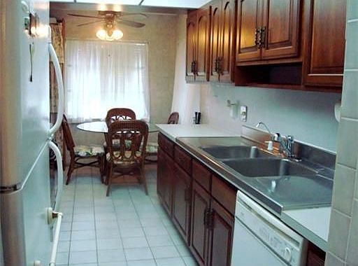 5th image of 713 Heron Dr