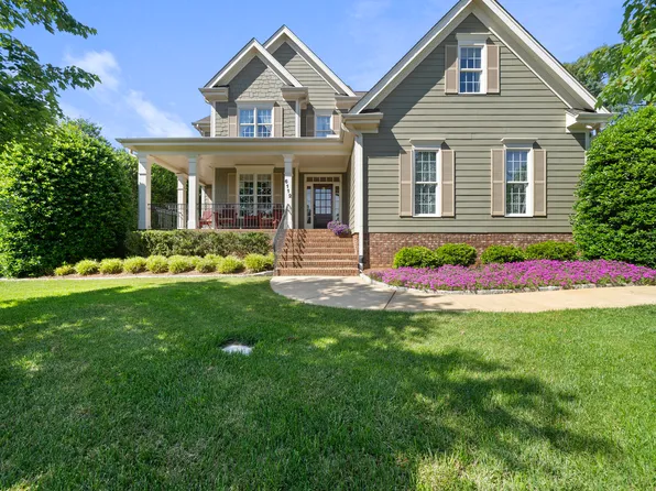 6112 Larboard Dr, Apex, NC 27539