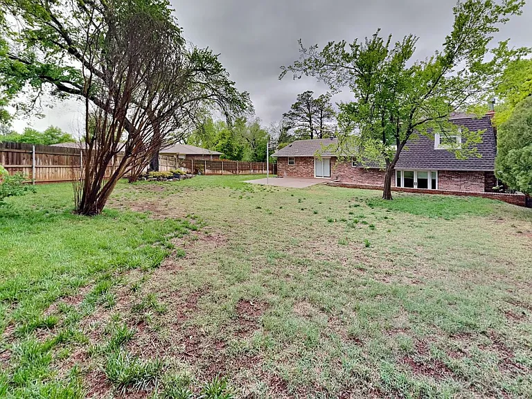908 East Dr — Photo 27