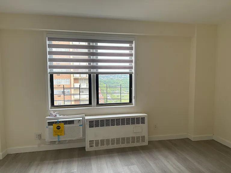 14430 Roosevelt Ave #601 — Photo 9
