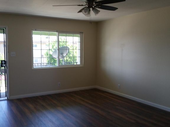 4th image of 3509 Fairview Dr APT 4