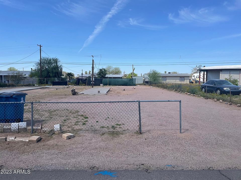 2nd image of 932 S Desert View Dr