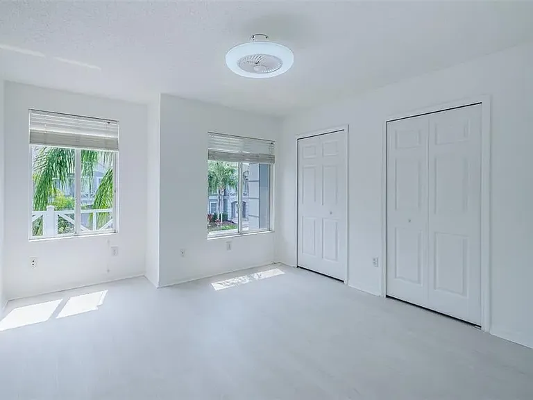 18126 Paradise Point Dr — Photo 25