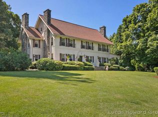 958 S Shore Dr, Holland, MI 49423