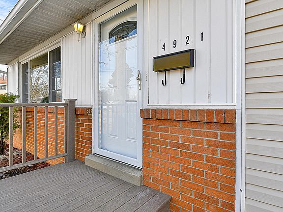 4th image of 4921 Folger Dr