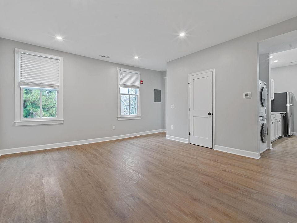 1st image of 202 High St #C