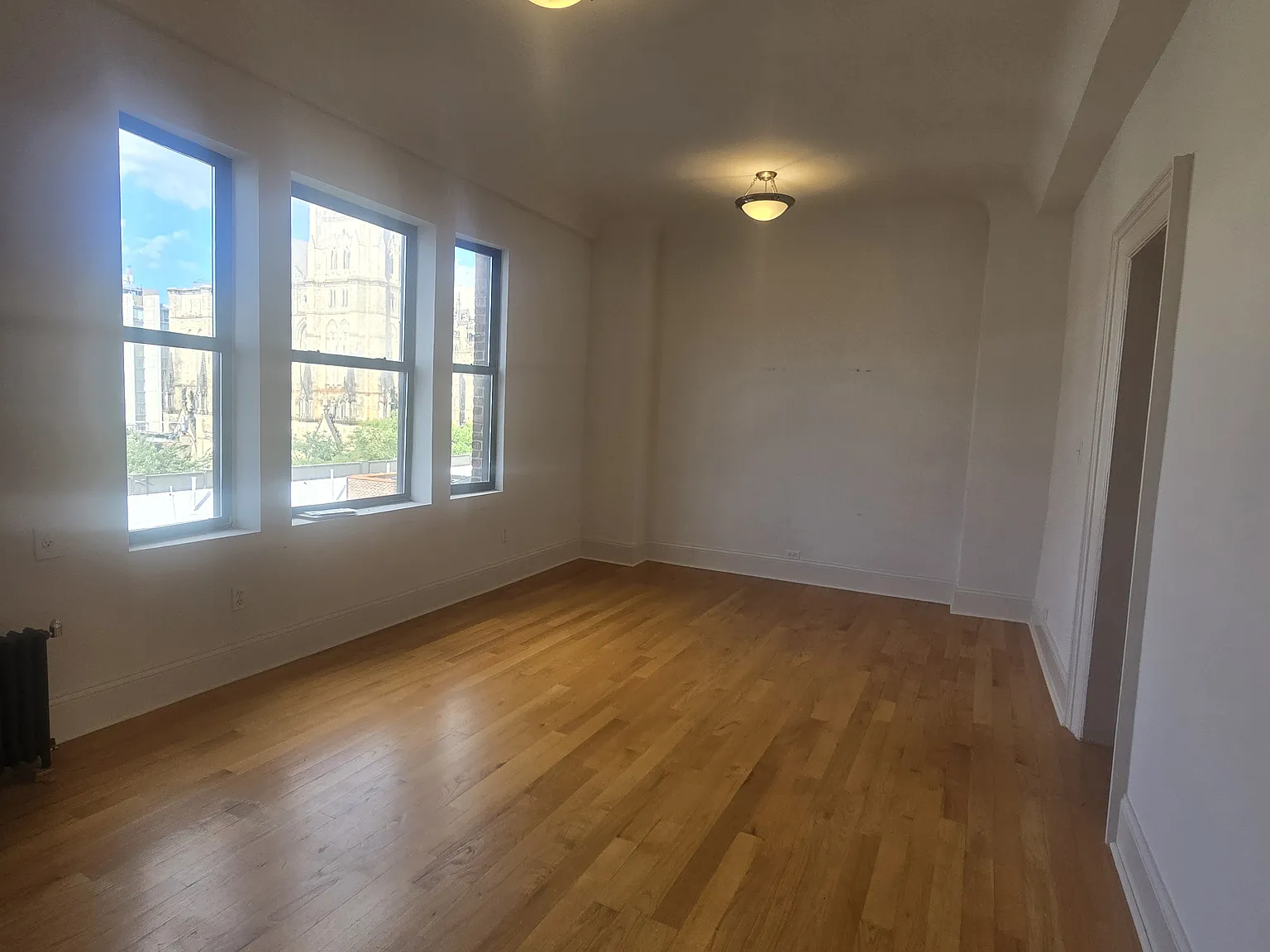 509 Cathedral Parkway — Photo 3