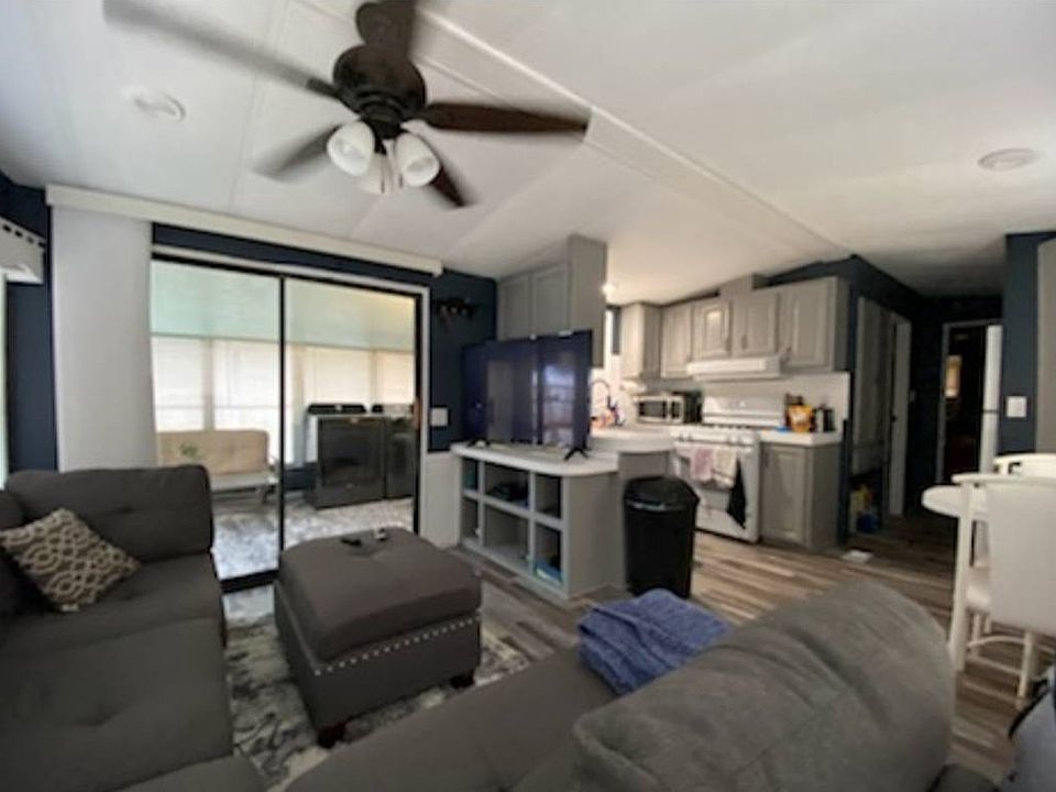 1st image of 10400 Tamiami Trl S #33