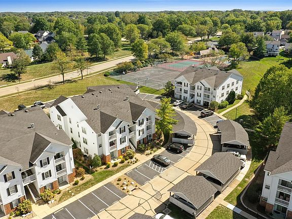 2nd image of 16559 Victoria Crossing Dr Unit L