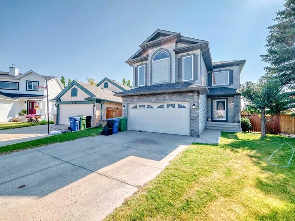 41 Covette Bay NE, Calgary, AB T3K 4S9