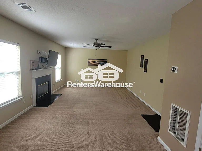 118 Laughlin Dr — Photo 11