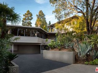 11492 Thurston Cir, Los Angeles, CA 90049