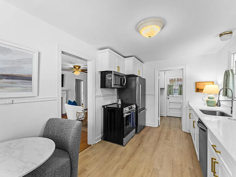 5701 Wythe Ave — Photo 21