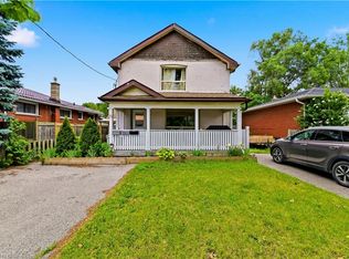 13 Usher St, Brantford, ON N3R 1B8