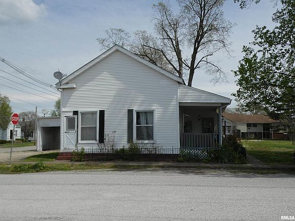2nd image of 302 S Douglas St