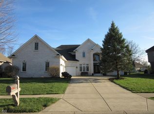 373 Southwind Ln, Greenwood, IN 46142