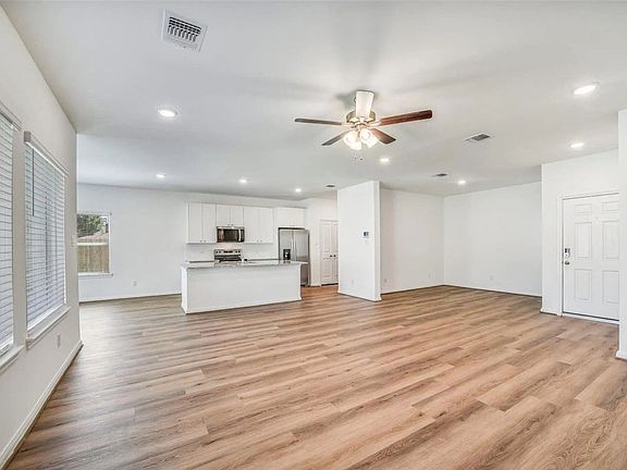 2nd image of 11955 Pondwood Dr