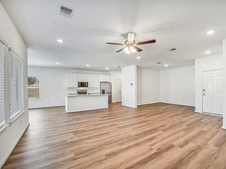 11955 Pondwood Dr — Photo 2