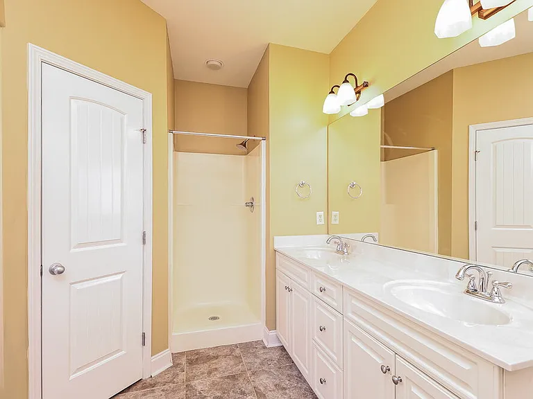 2045 Highview Way — Photo 16