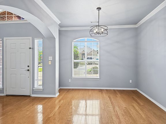 4th image of 3000 Margot Ct