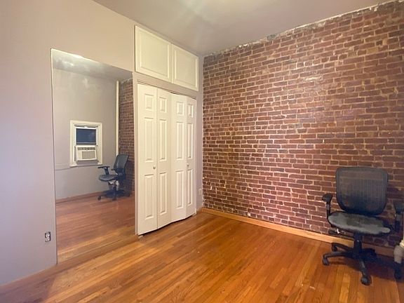3rd image of 739 9th Ave #2