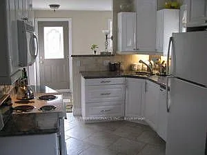 29 Maple Ave N — Photo 4