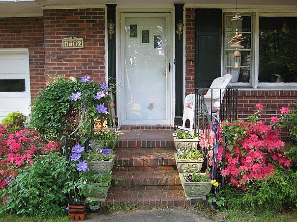 1st image of 4706 Haywood Dr