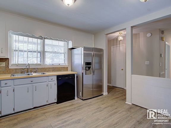 5th image of 110 Duncan Ct