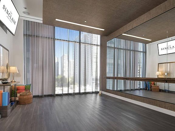 5th image of 1235 N La Salle St #1705