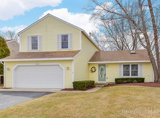 30W211 Huntington Dr, Warrenville, IL