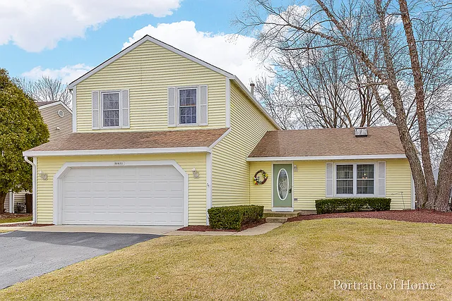 30W211 Huntington Dr photo 1