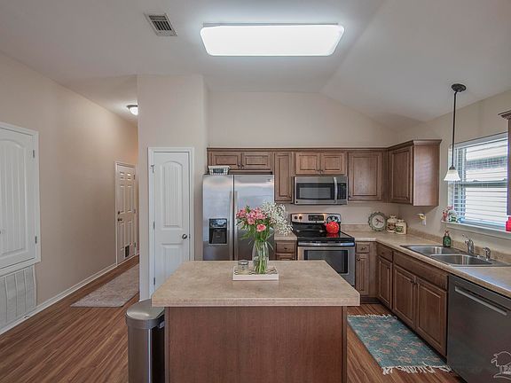 5th image of 3952 Willow Glen Dr