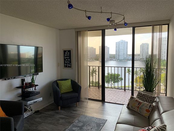 2nd image of 18181 NE 31st Ct APT 903