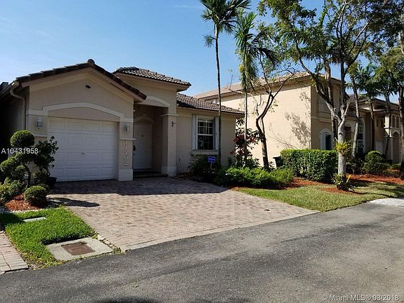2nd image of 11202 NW 73rd Ter #0