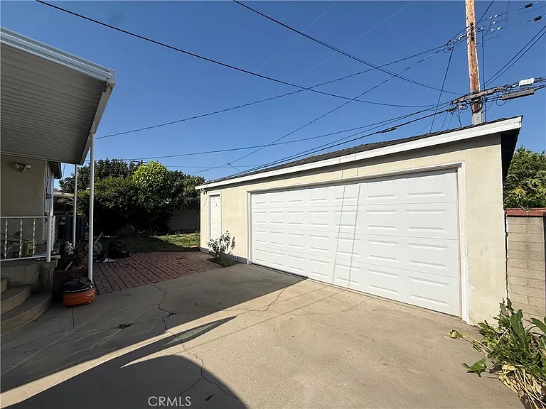 1036 S Hidalgo Ave — Photo 39