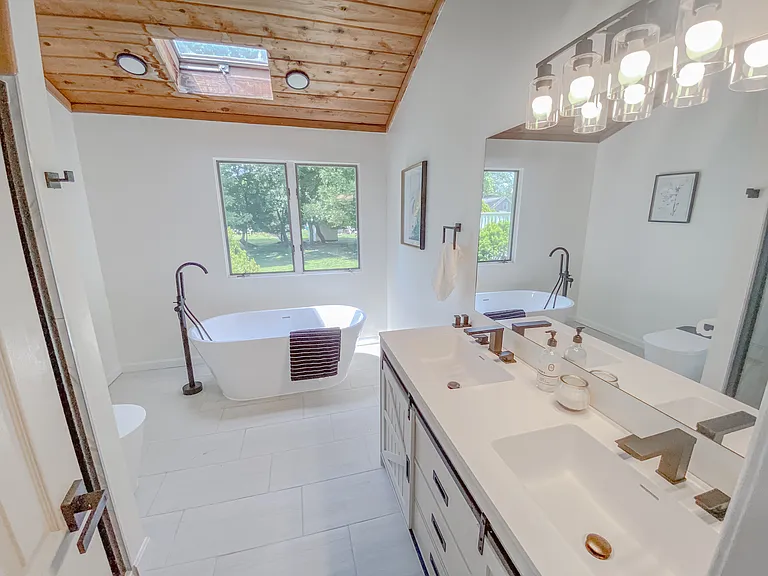 1 Herrick Dr — Photo 18