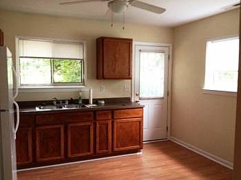 4th image of 606 S Seminole Dr APT B