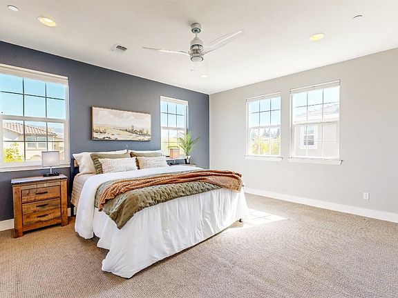 4th image of 5329 Kirby Place