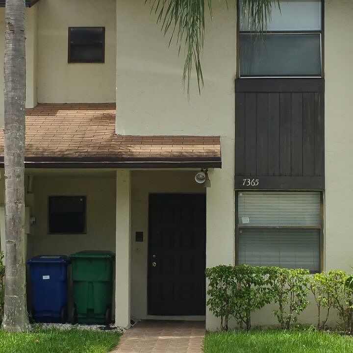 1st image of 7365 NW 34th St