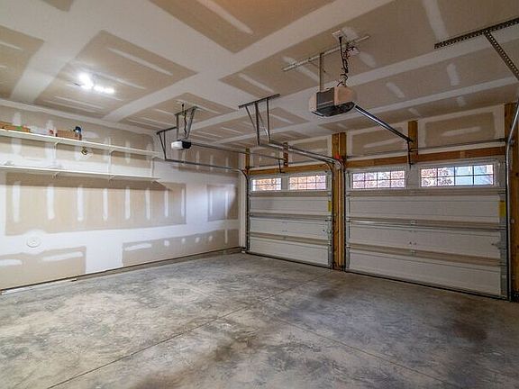 5th image of 2204 Atwell Glen Ln