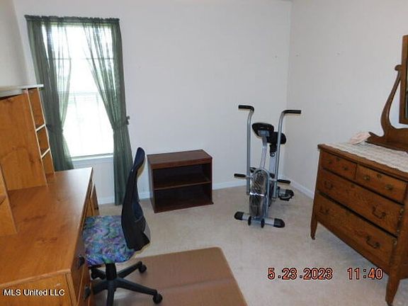 5th image of 1239 Thames Dr