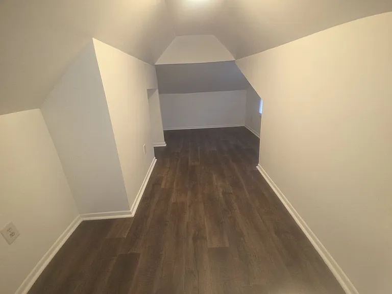 101 Maple St #HOUSE — Photo 14