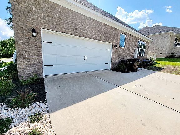 4th image of 210 Parrish Pond Ct