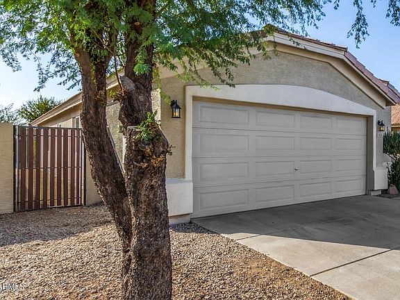 2nd image of 1033 N AGAVE Street