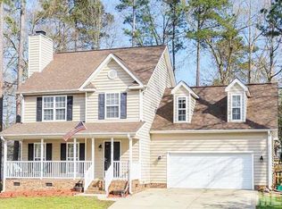 112 Hidden Cellars Dr, Holly Springs, NC 27540