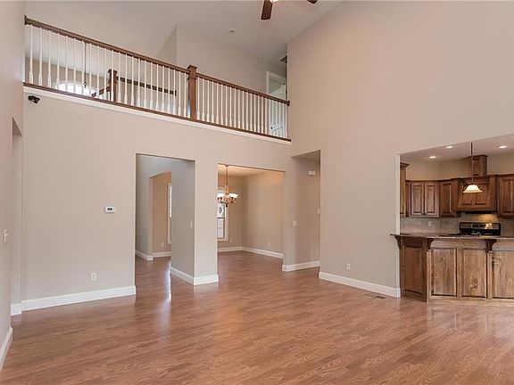 5th image of 103 Portsmouth Dr