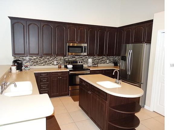 3rd image of 5915 Cherry Oak Dr