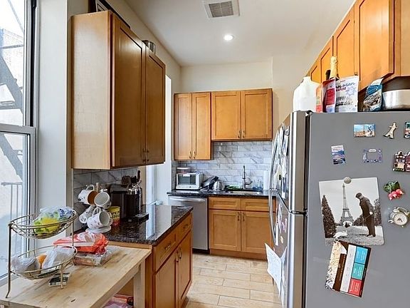 4th image of 625 Franklin Ave APT 1