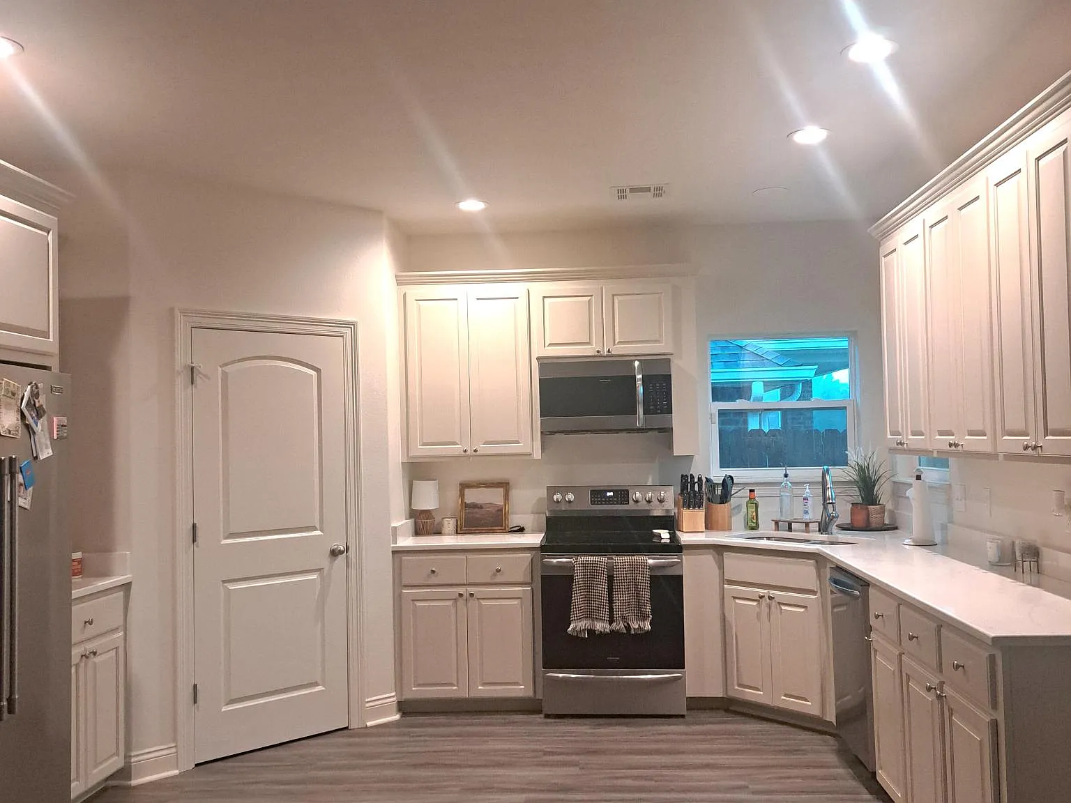 3 bed, 2000 sqft, $2,000 — Photo 3