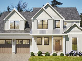40 Red Oak Dr, Old Orchard Beach, ME 04064